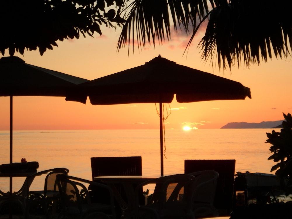 Palm Beach Hotel Grand Anse (Praslin) Exterior foto